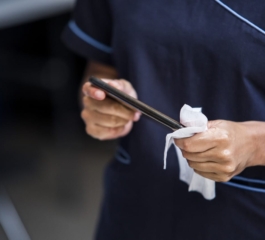 Você sabe LIMPAR seu CELULAR e seu TABLET? Confira nossas dicas!