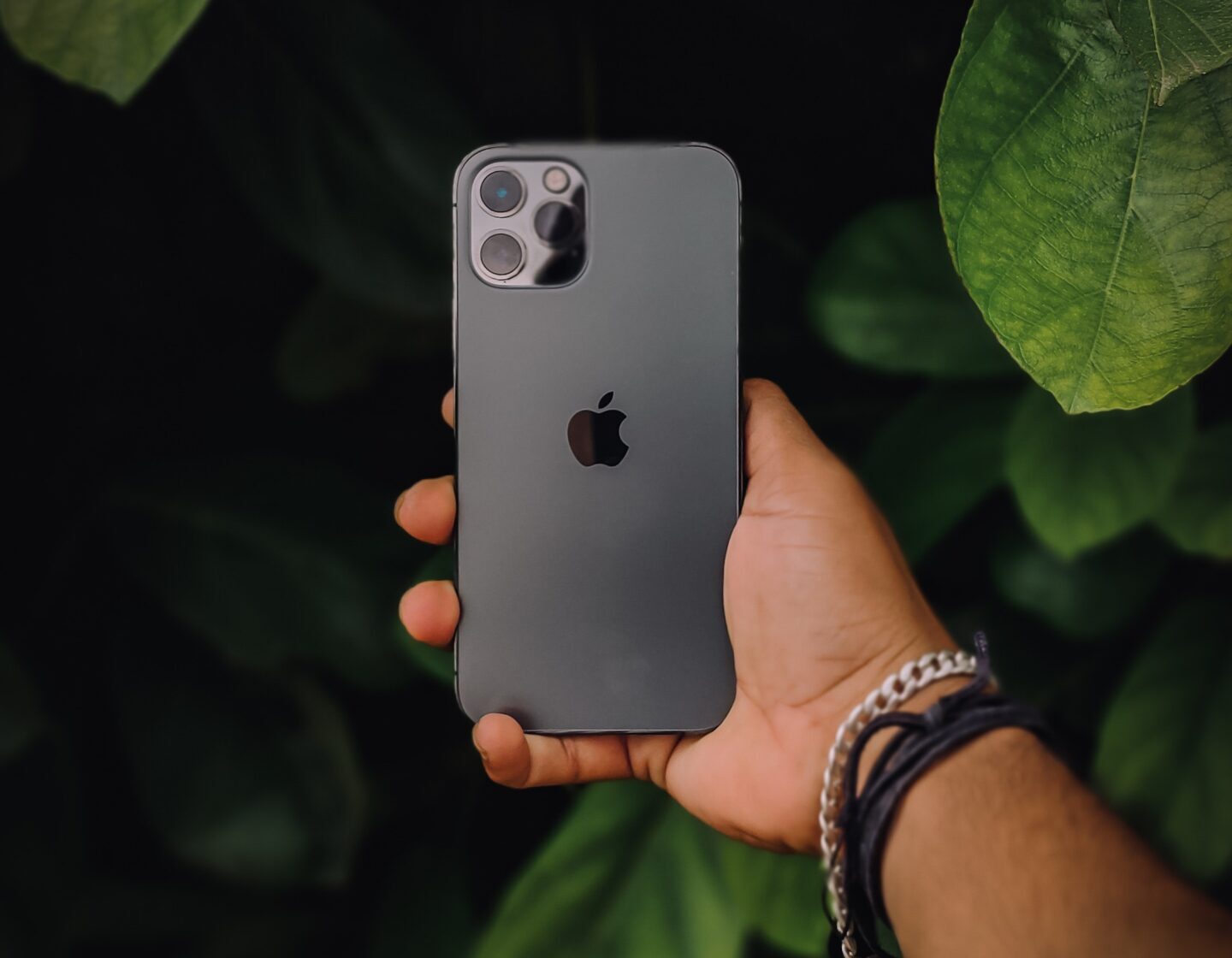 iPhone pela METADE DO PREÇO? Saiba dessa NOVIDADE