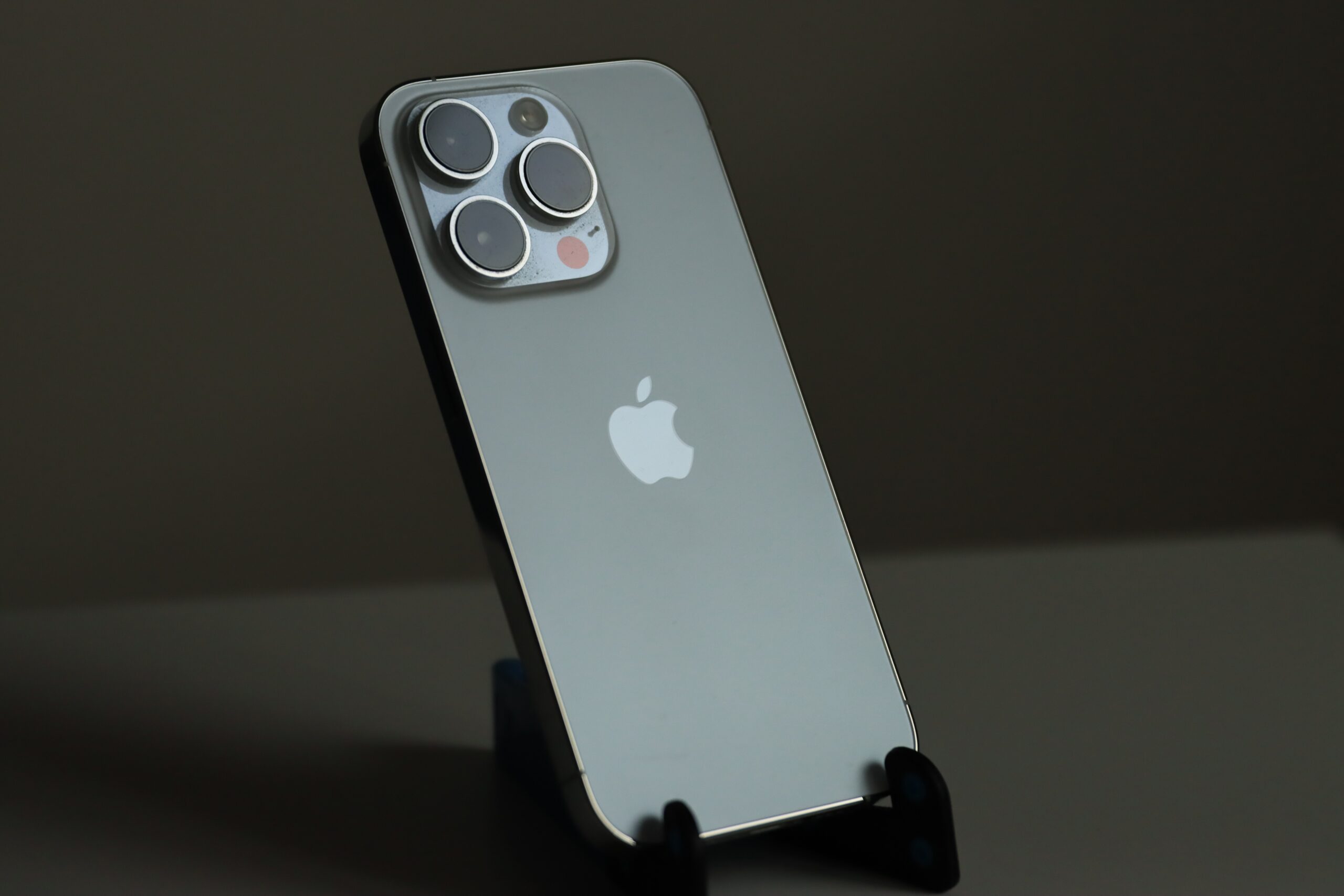 Devo comprar o iPhone 15 agora? TEM GENTE QUE ACHA QUE NÃO!