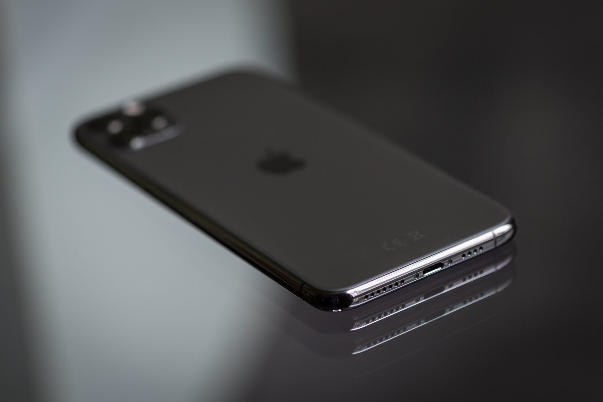 NÃO COMPRE IPHONE AGORA! Entenda os motivos!