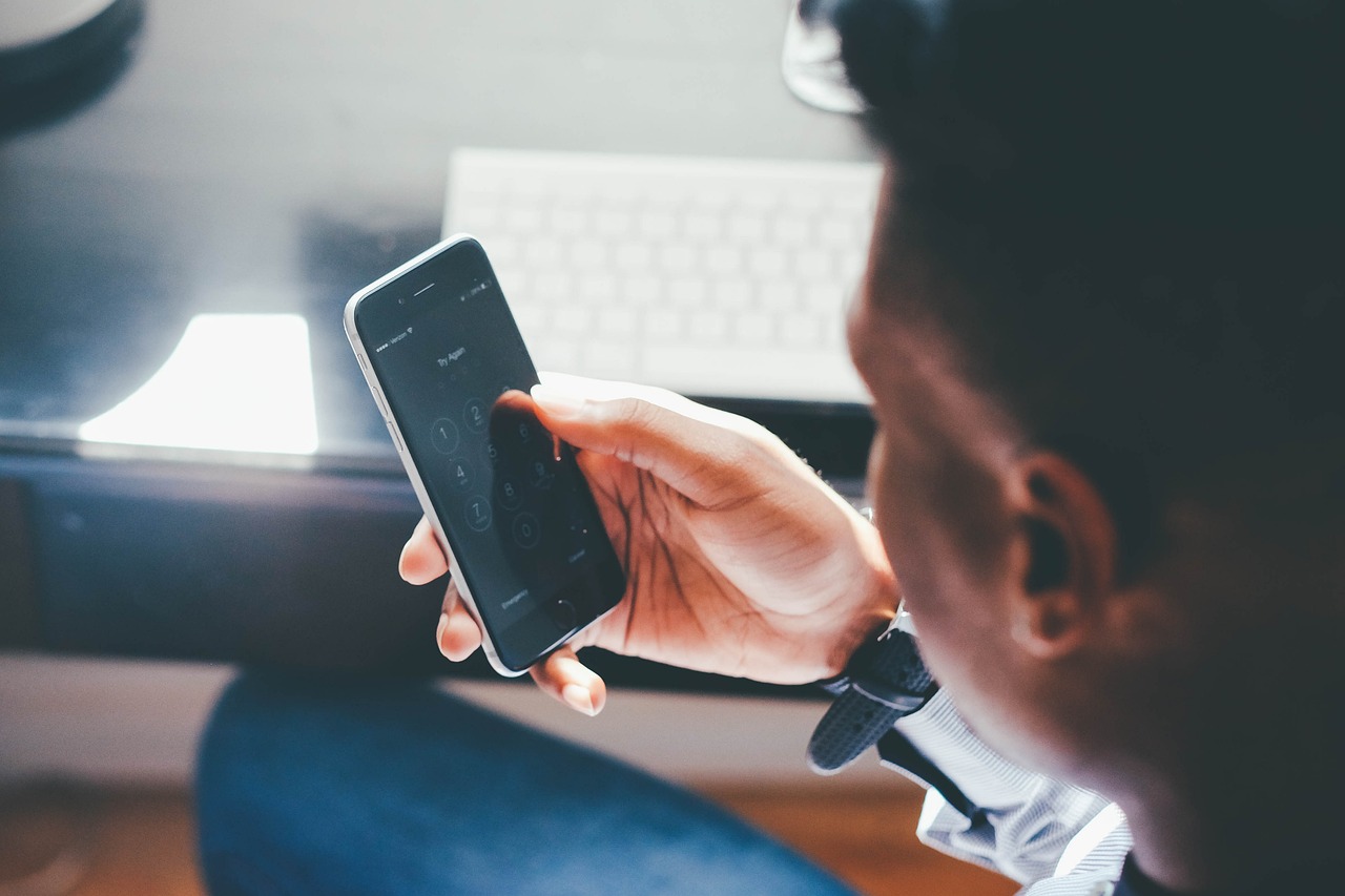 Controle a sua casa INTEIRA através do CELULAR: entenda o conceito