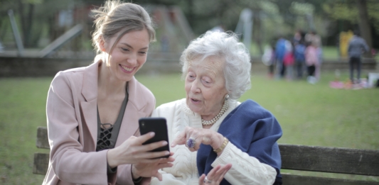 Como PROTEGER os IDOSOS de GOLPES dados pelo celular?