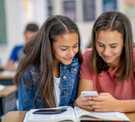 Proibição de Celular nas Escolas: O Debate que Movimenta a Educação Brasileira