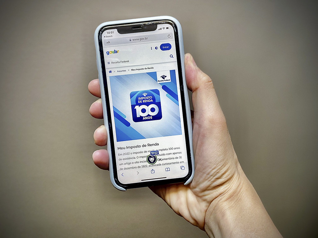Imposto de Renda no app: 4º lote LIBERADO na próxima semana; veja como consultar. Foto: Wikimedia Commons