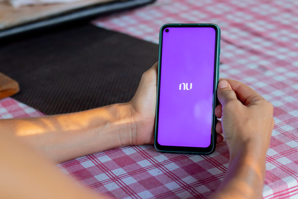 Agora um robô poderá ser o responsável por dizer quanto você pode ter de limite dentro do app do Nubank; entenda o que é isso.