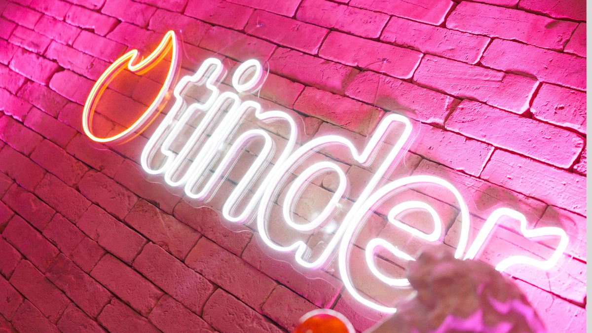 (Imagem: Reprodução/Tinder)